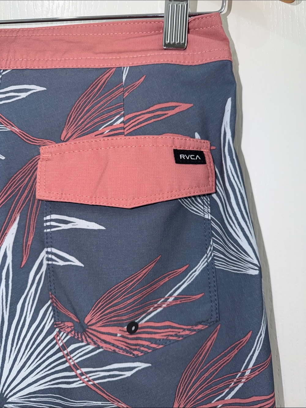 RVCA Men’s Slate Blue Floral Hybrid Shorts with Rose Trim size 26” boardshorts - Picture 7 of 7